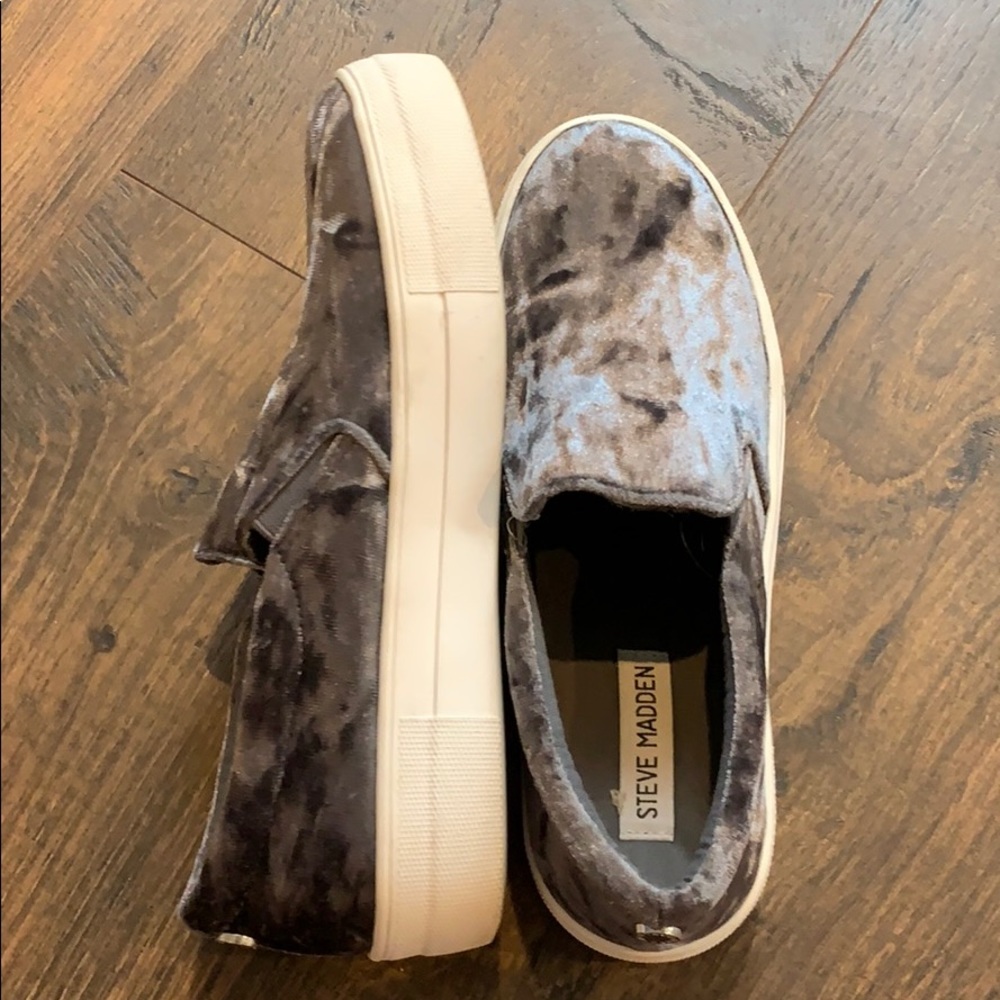 crushed velvet steve madden slip one